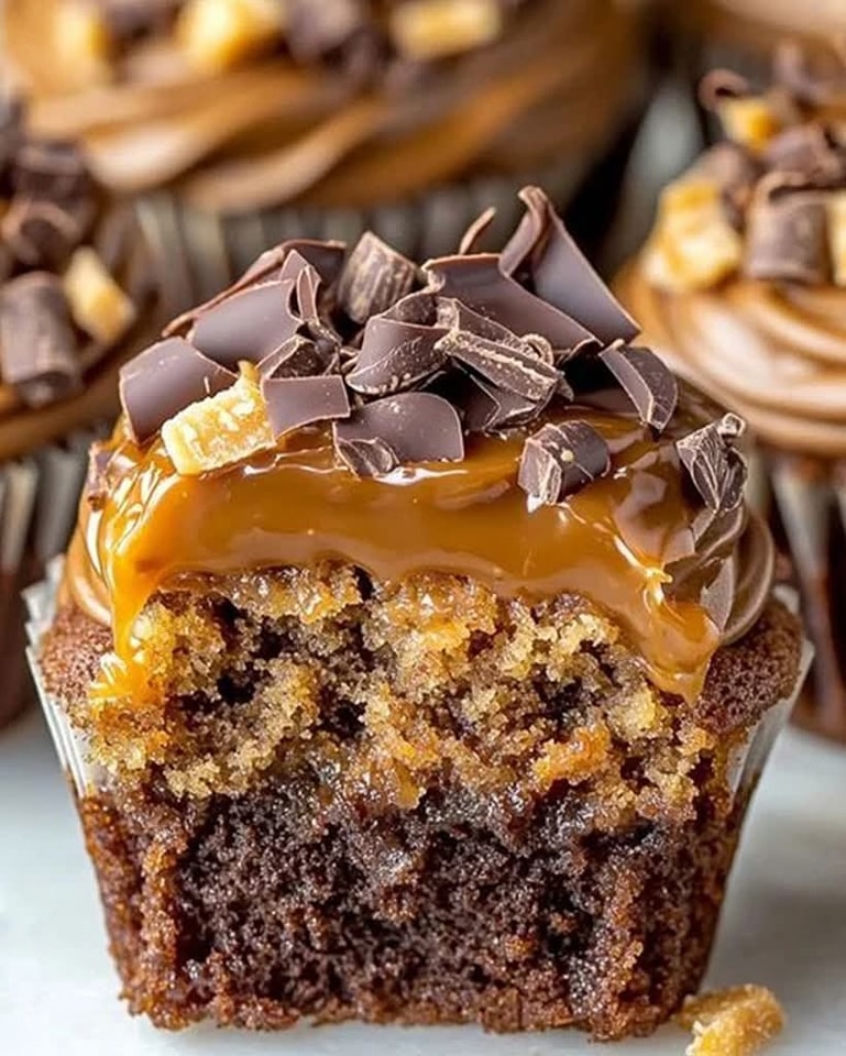 luxurious-caramel-chocolate-cupcakes