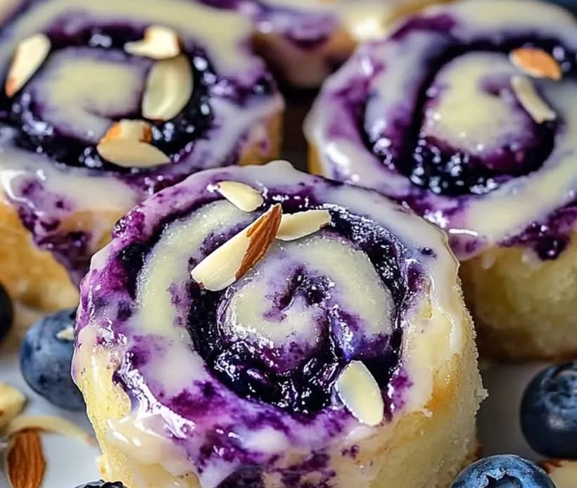 blueberry-cheesecake-heaven-rolls