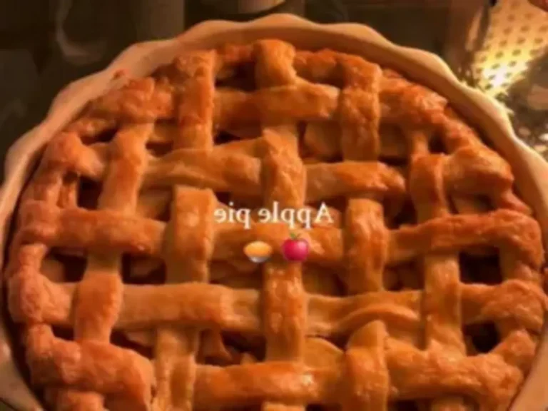 “The Perfect Apple Pie Recipe 🍎🥧 – Classic Dessert Delight!”