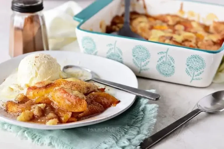 EASY PEACH COBBLER